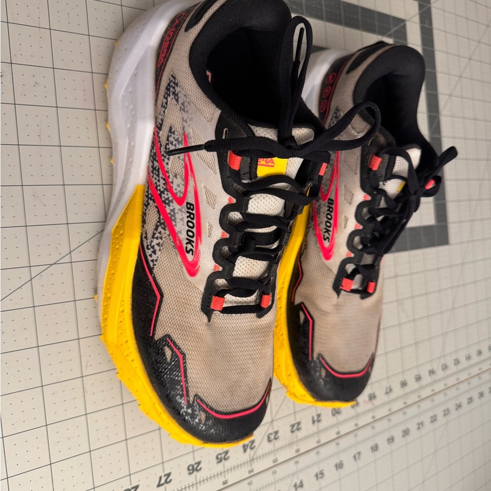 Brooks Caldera 7 women’s 11 - Picture 2 of 8